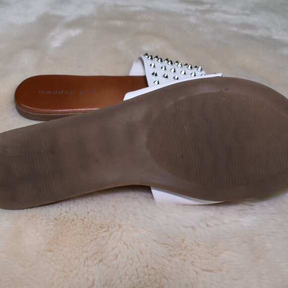 Steve Madden Farrin White Spiked Slip-On Sandals Size 8 - Picture 6 of 11